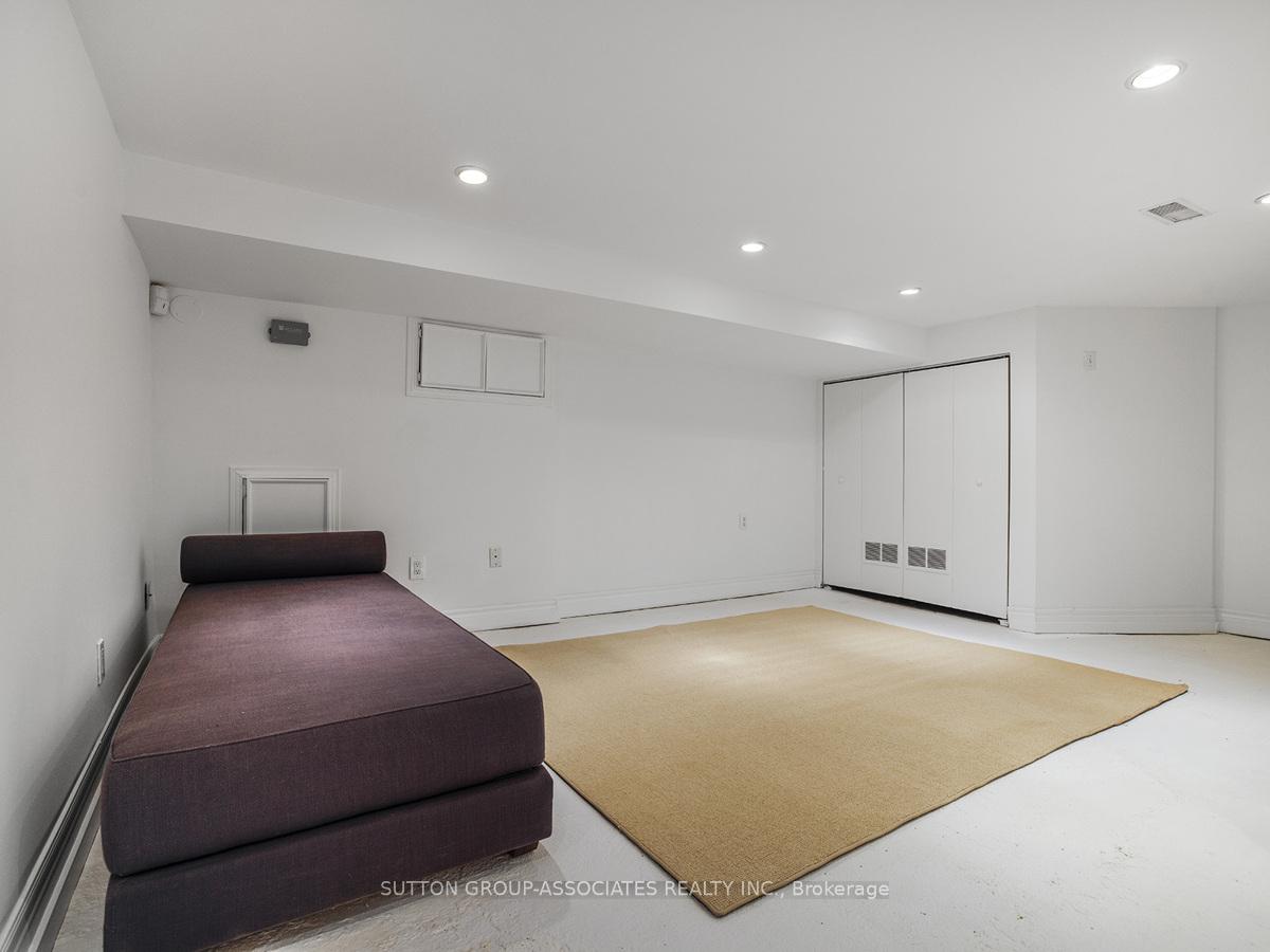 Photo 18 of 98 Maplewood Avenue, Toronto, Humewood-Cedarvale — HOMEH
