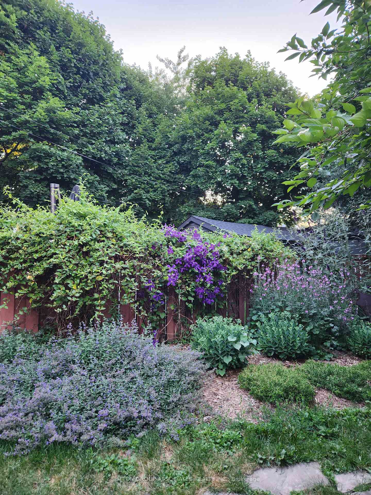 Photo 27 of 98 Maplewood Avenue, Toronto, Humewood-Cedarvale — HOMEH