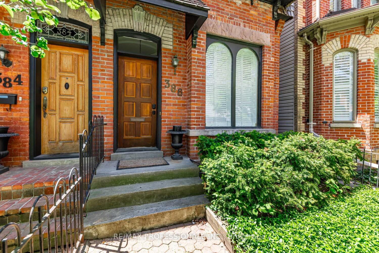 Photo 2 of 386 Berkeley Street, Toronto, Moss Park — HOMEH