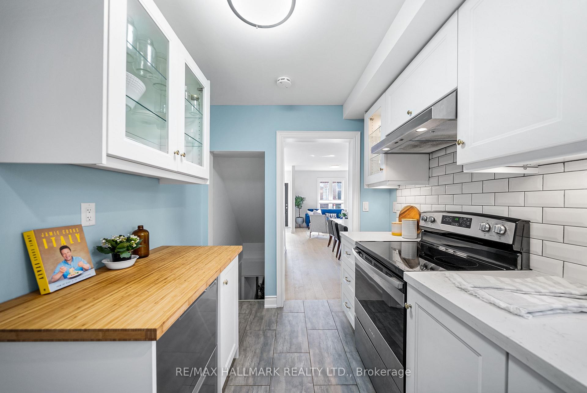 Photo 12 of 32 Clark Street, Toronto, South Riverdale — HOMEH