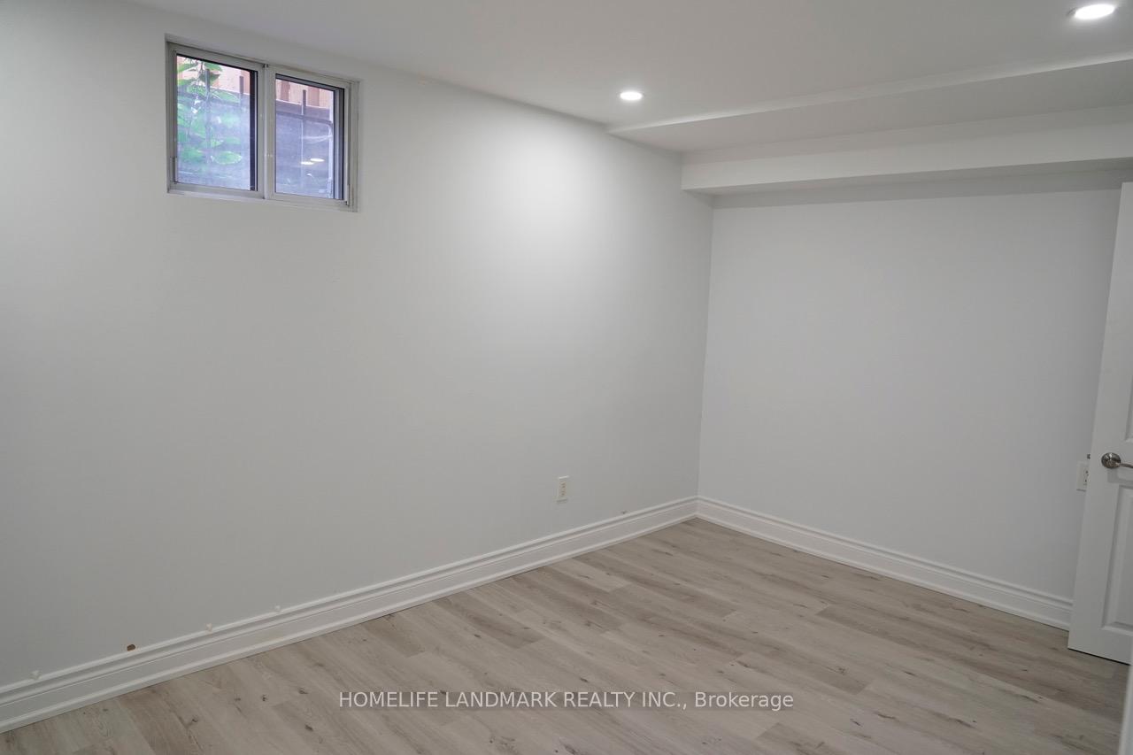 Photo 4 of Unit Bsmt, 34 Eaglestone Road, Scarborough, Tam O'Shanter-Sullivan — HOMEH