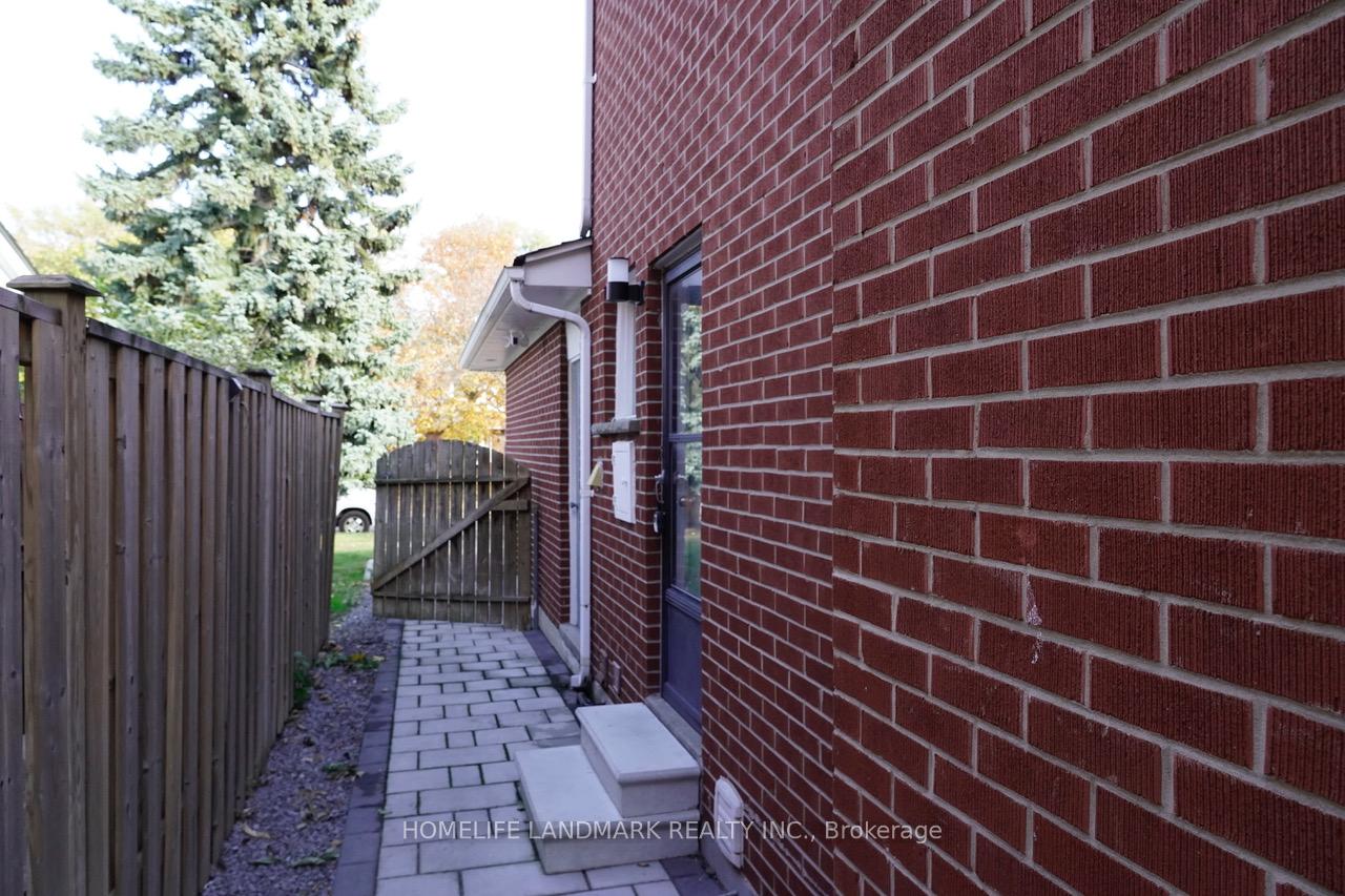 Photo 10 of Unit Bsmt, 34 Eaglestone Road, Scarborough, Tam O'Shanter-Sullivan — HOMEH