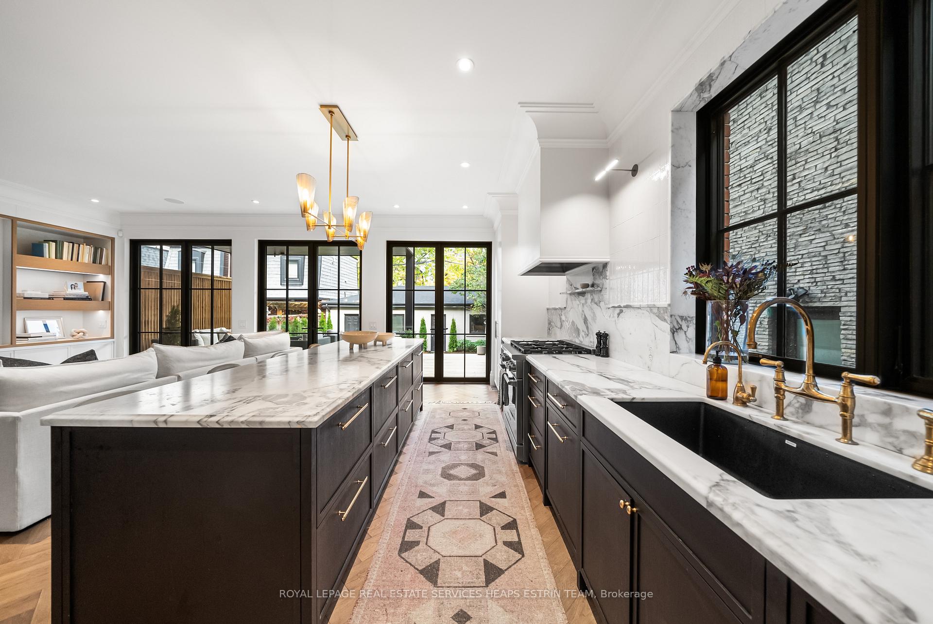 Photo 10 of 405 Palmerston Boulevard, Toronto, Palmerston-Little Italy — HOMEH