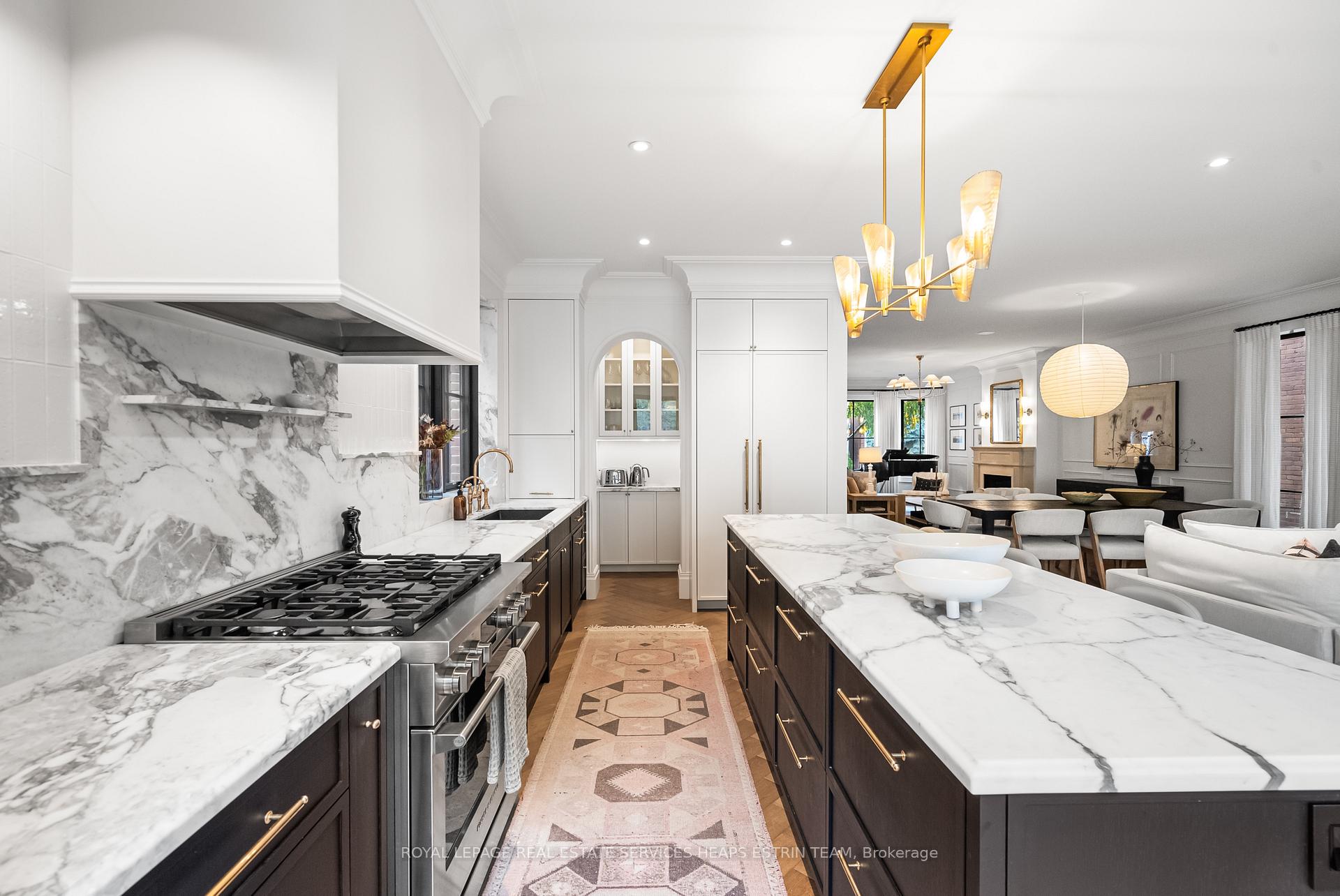 Photo 12 of 405 Palmerston Boulevard, Toronto, Palmerston-Little Italy — HOMEH