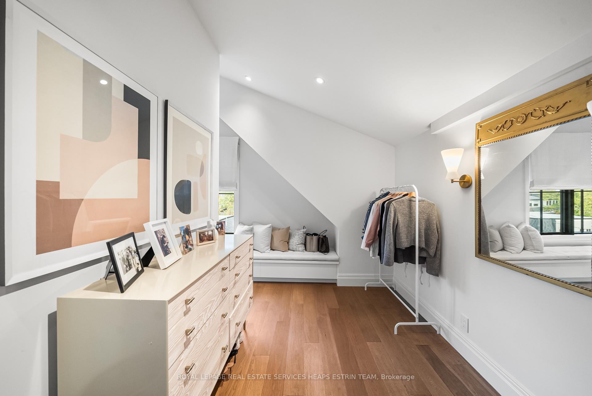 Photo 22 of 405 Palmerston Boulevard, Toronto, Palmerston-Little Italy — HOMEH