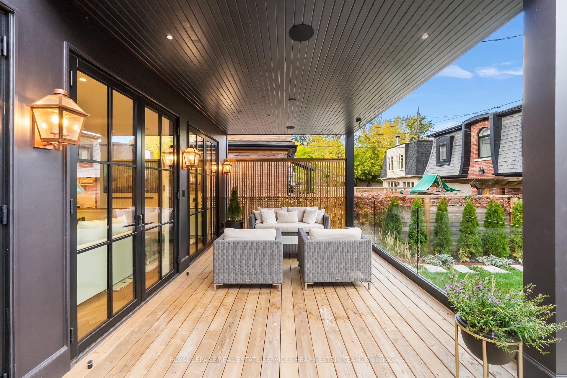 Photo 45 of 405 Palmerston Boulevard, Toronto, Palmerston-Little Italy — HOMEH