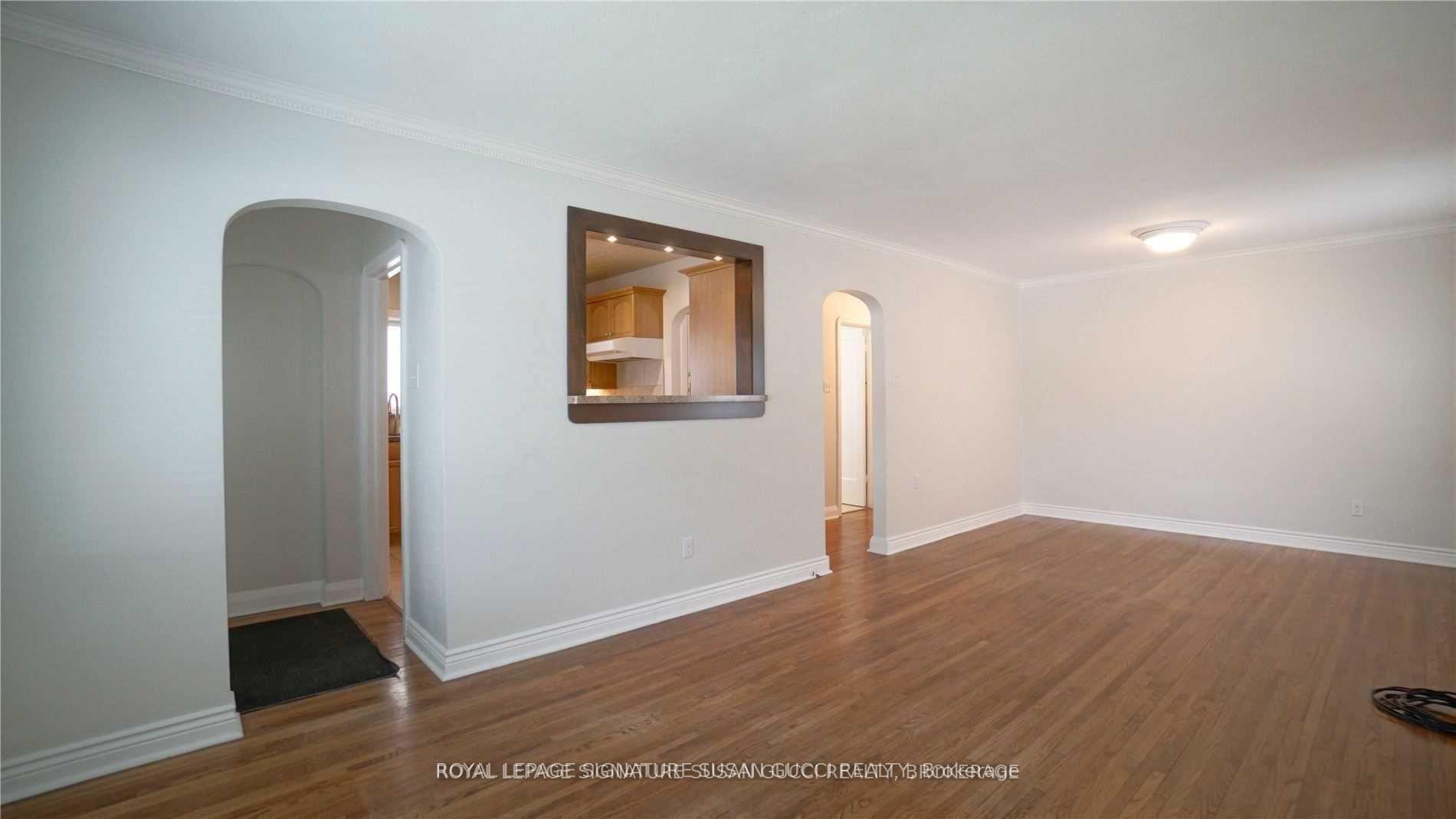 Photo 3 of Unit Main Fl, 9 Barrett Road, Toronto, O'Connor-Parkview — HOMEH