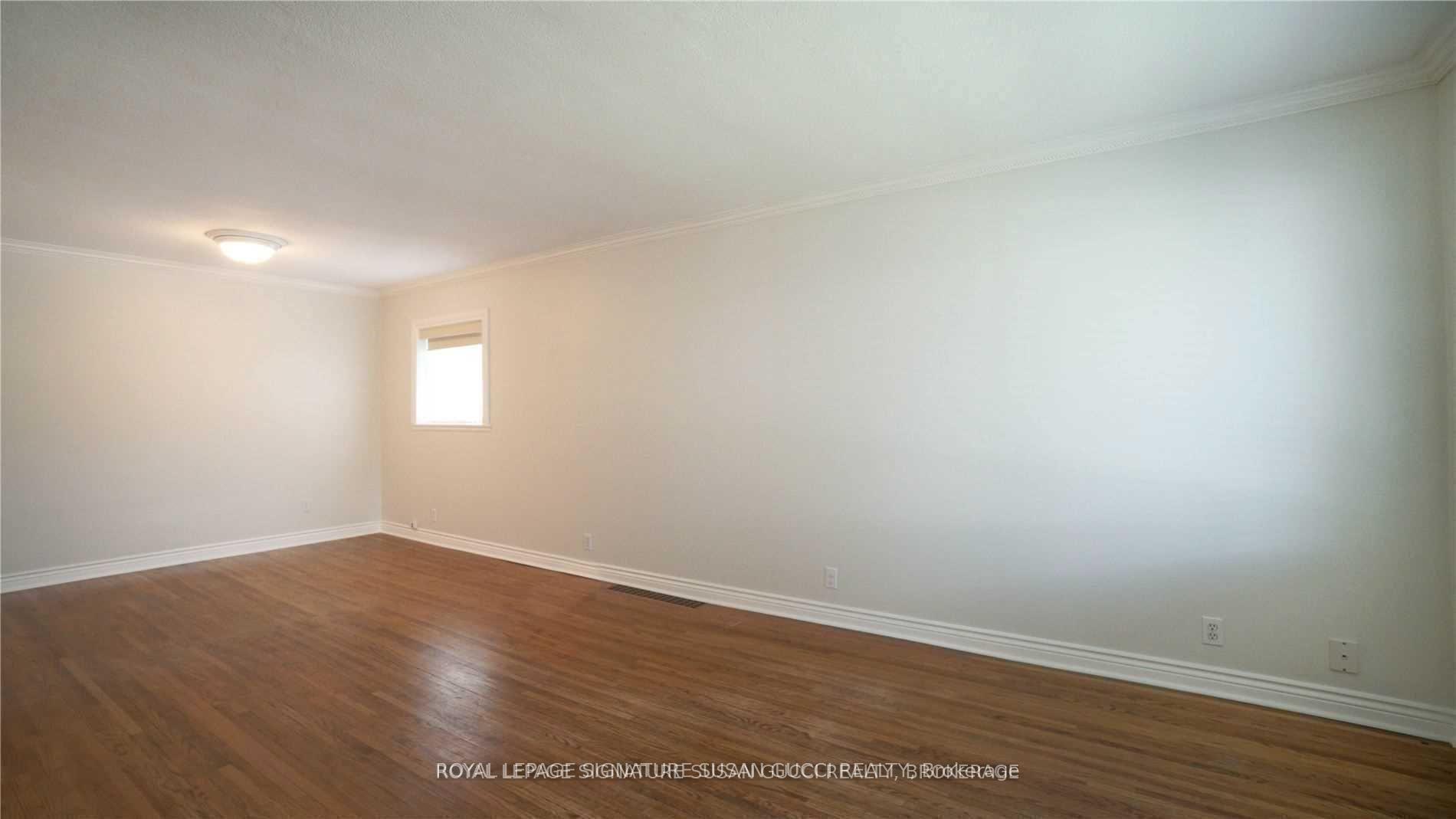 Photo 4 of Unit Main Fl, 9 Barrett Road, Toronto, O'Connor-Parkview — HOMEH