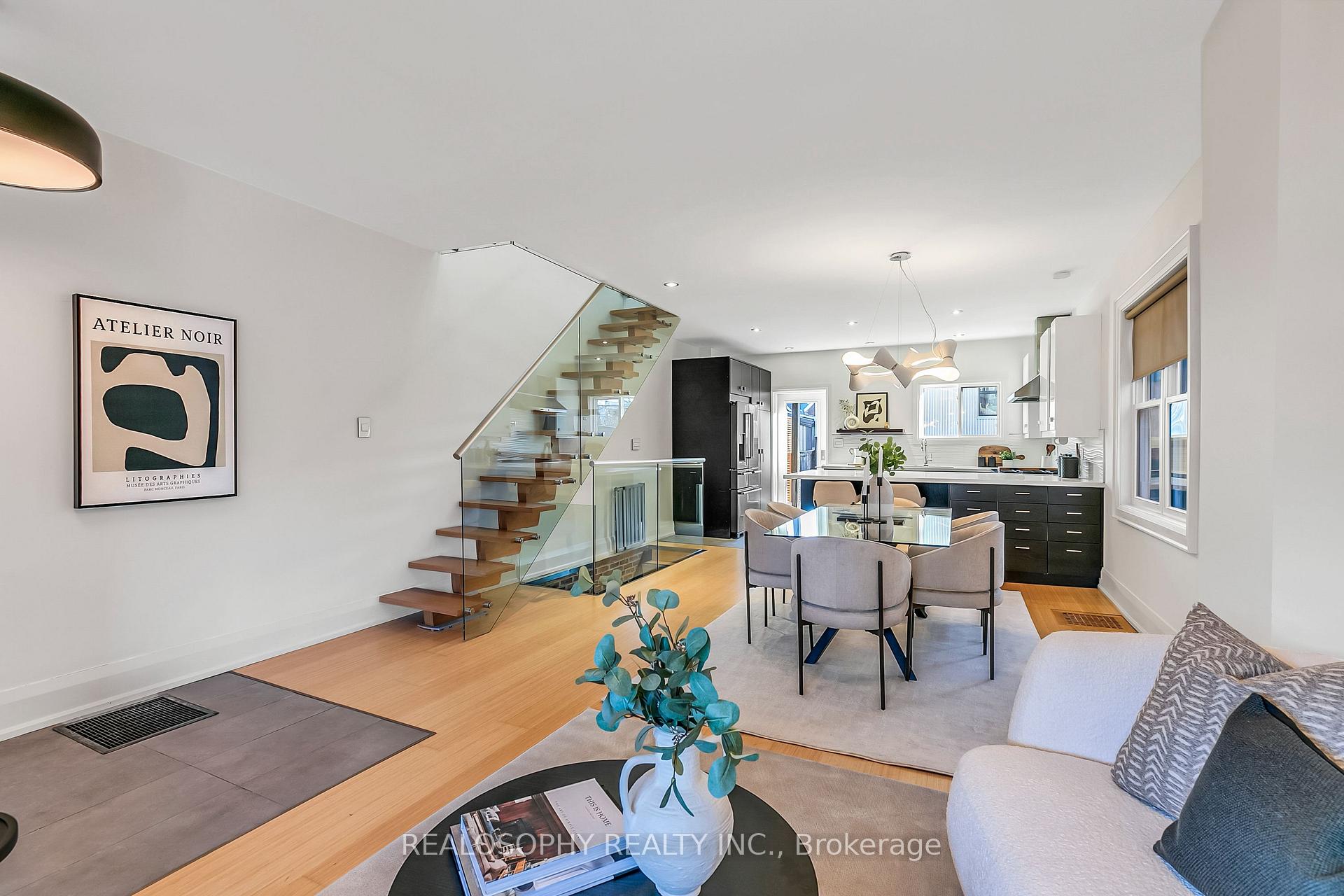 Photo 4 of 27 Chisholm Avenue, Toronto, East End-Danforth — HOMEH