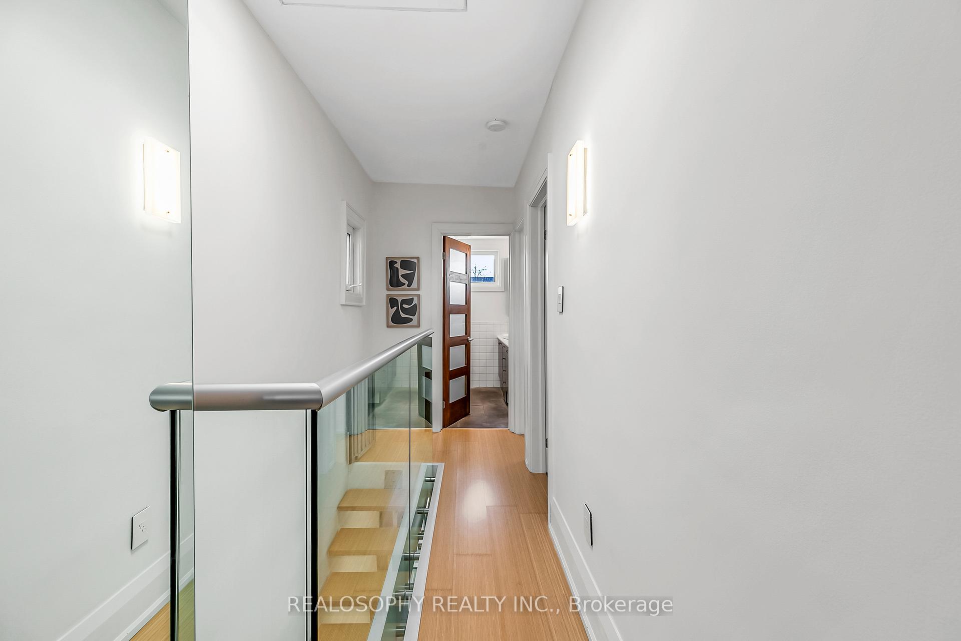 Photo 13 of 27 Chisholm Avenue, Toronto, East End-Danforth — HOMEH