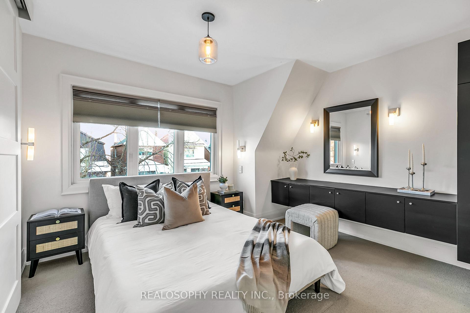 Photo 15 of 27 Chisholm Avenue, Toronto, East End-Danforth — HOMEH