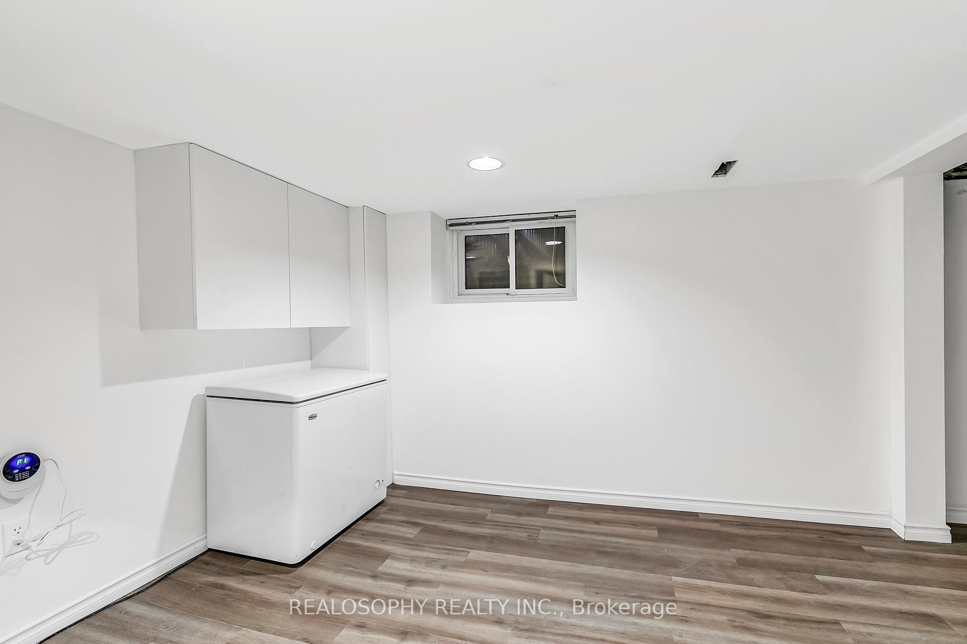 Photo 24 of 27 Chisholm Avenue, Toronto, East End-Danforth — HOMEH