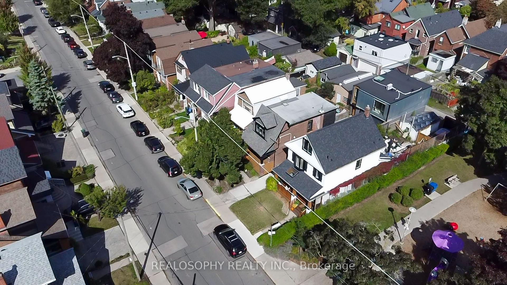 Photo 35 of 27 Chisholm Avenue, Toronto, East End-Danforth — HOMEH