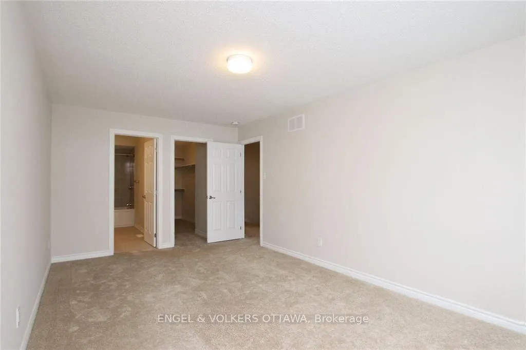 Photo 10 of 213 Hibernian Walk, Ottawa, Kanata - Emerald Meadows/Trailwest — HOMEH