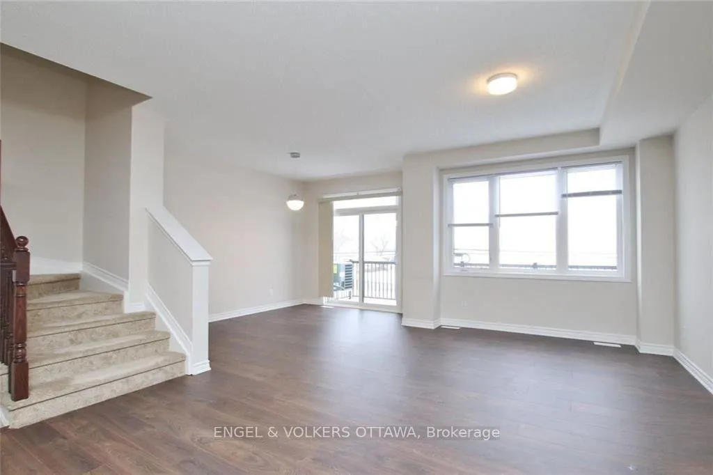 Photo 15 of 213 Hibernian Walk, Ottawa, Kanata - Emerald Meadows/Trailwest — HOMEH