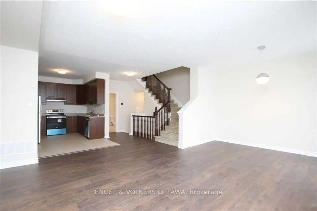 Photo 16 of 213 Hibernian Walk, Ottawa, Kanata - Emerald Meadows/Trailwest — HOMEH