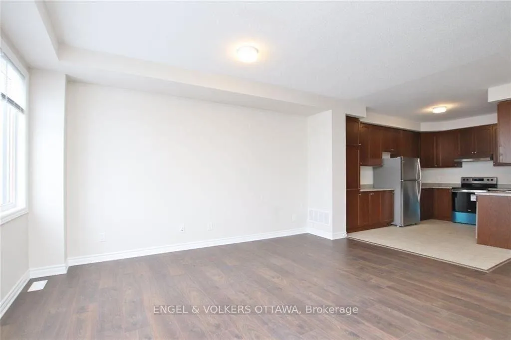 Photo 17 of 213 Hibernian Walk, Ottawa, Kanata - Emerald Meadows/Trailwest — HOMEH