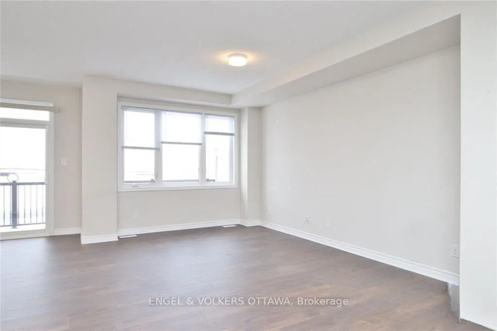Photo 18 of 213 Hibernian Walk, Ottawa, Kanata - Emerald Meadows/Trailwest — HOMEH