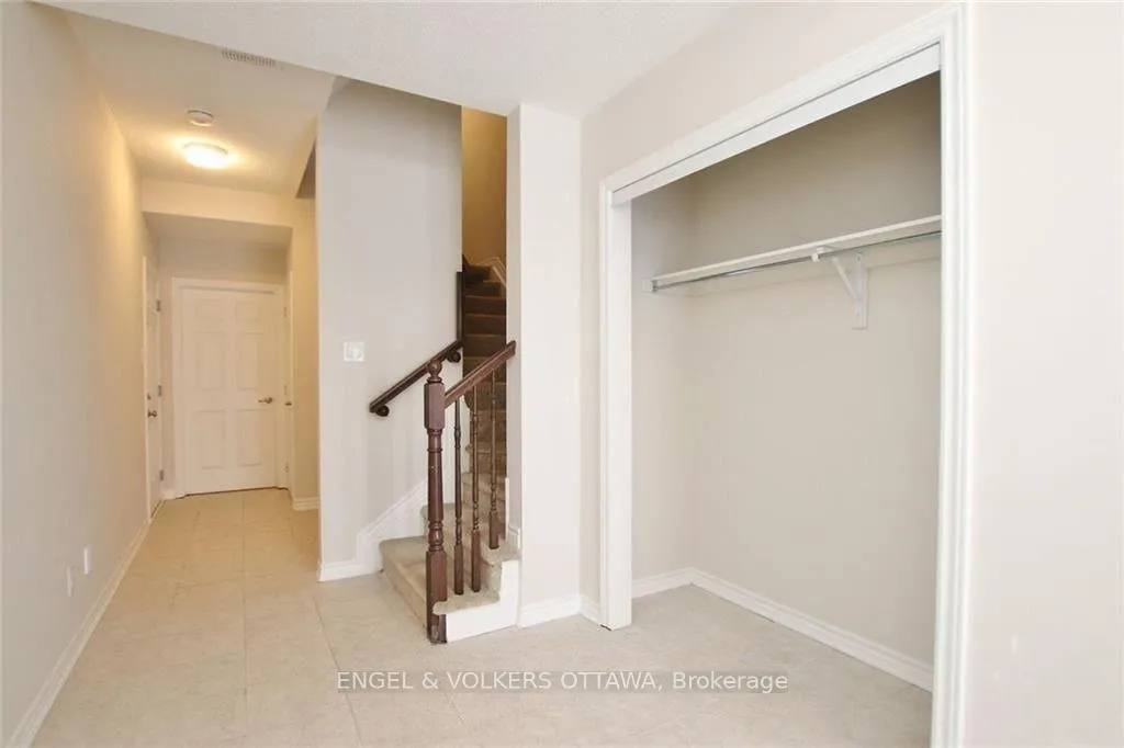 Photo 25 of 213 Hibernian Walk, Ottawa, Kanata - Emerald Meadows/Trailwest — HOMEH