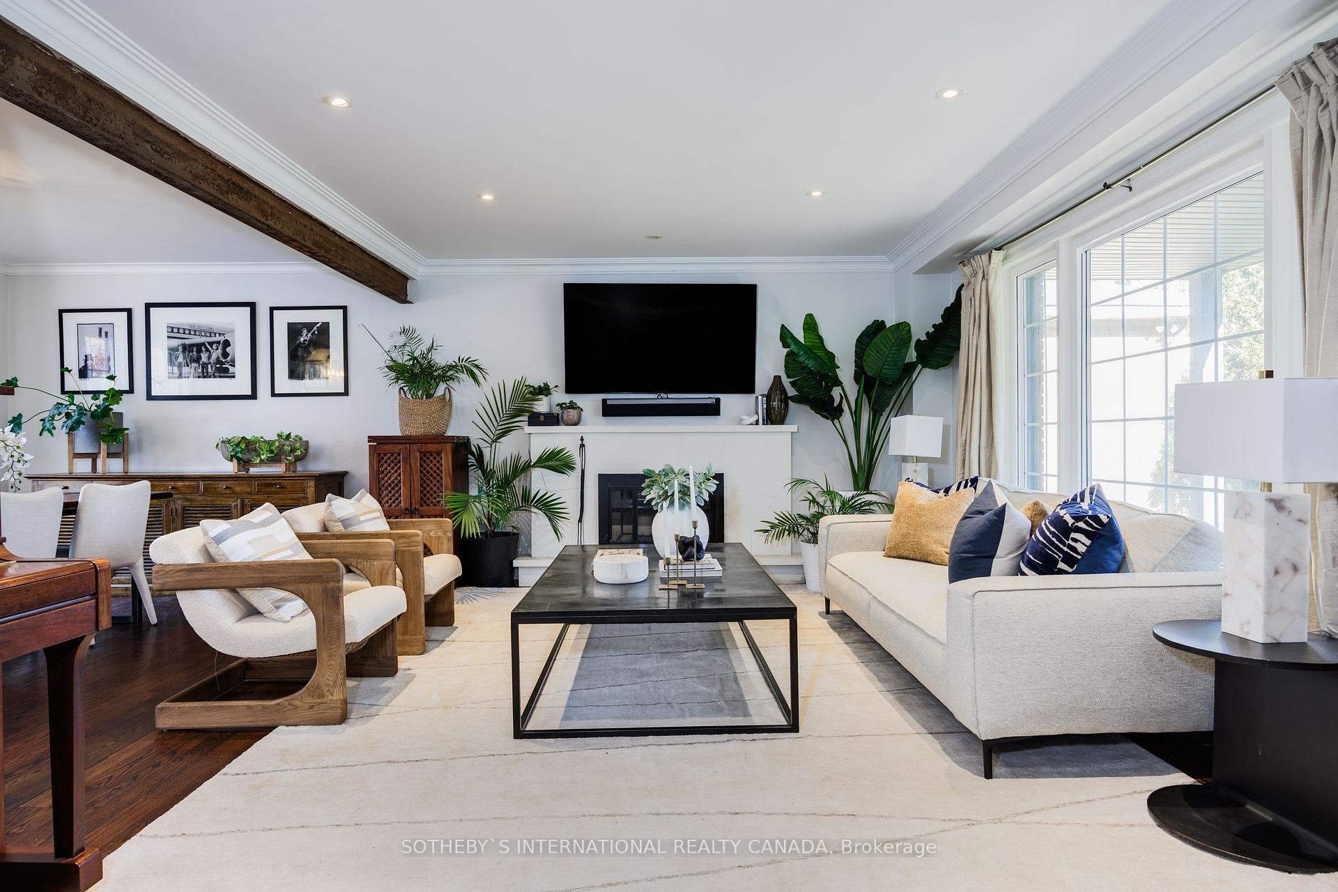 Photo 5 of 57 Sandringham Drive, Toronto, Bedford Park-Nortown — HOMEH