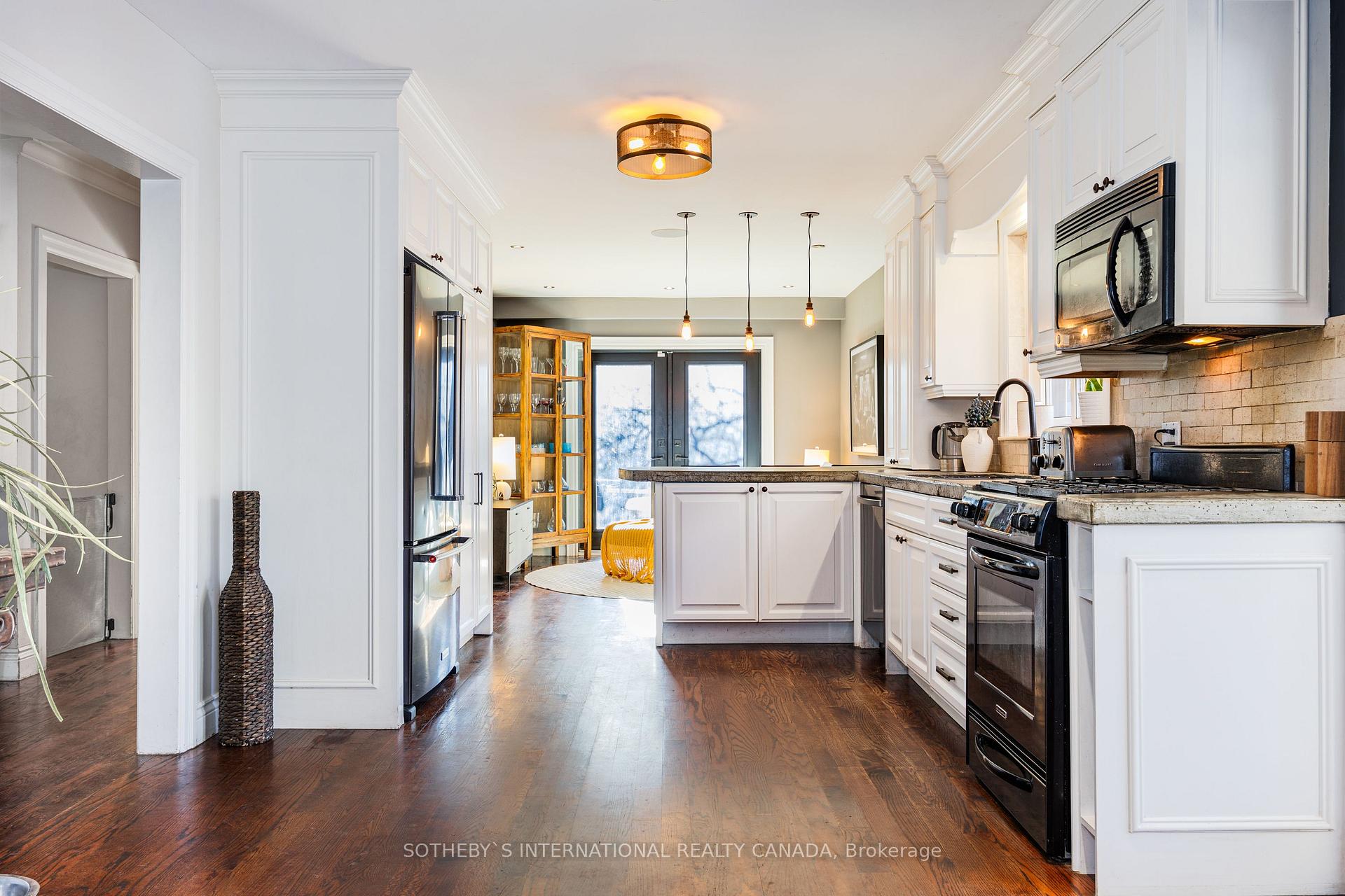 Photo 14 of 57 Sandringham Drive, Toronto, Bedford Park-Nortown — HOMEH