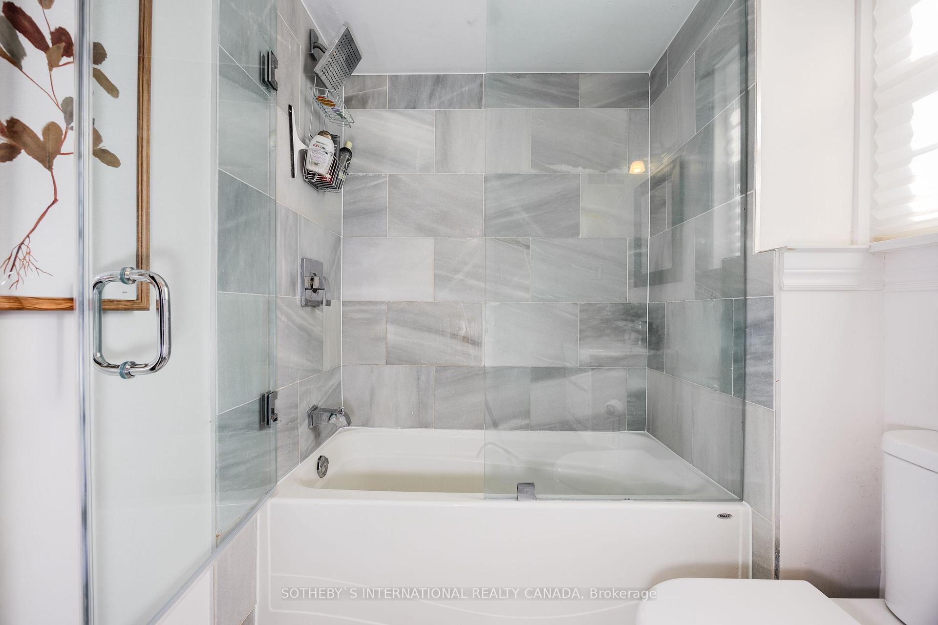 Photo 28 of 57 Sandringham Drive, Toronto, Bedford Park-Nortown — HOMEH