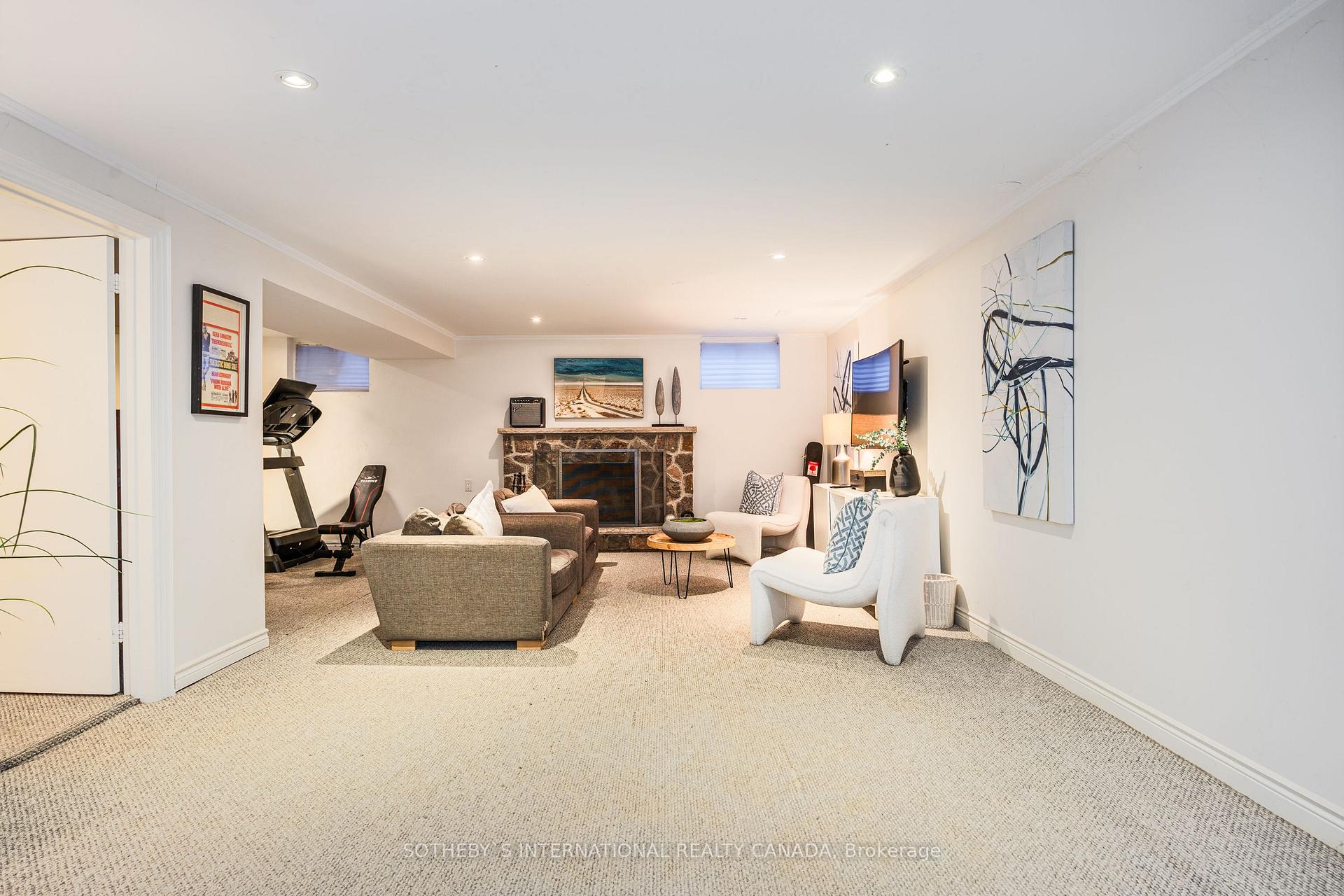 Photo 36 of 57 Sandringham Drive, Toronto, Bedford Park-Nortown — HOMEH