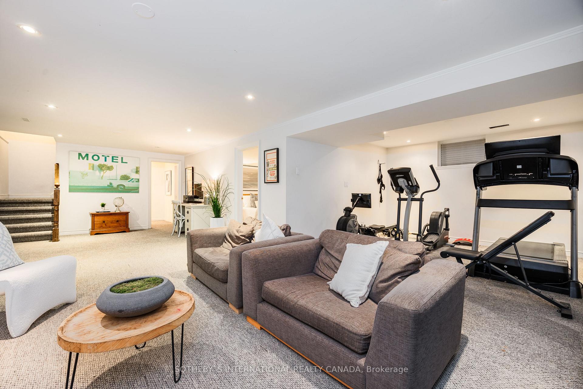 Photo 38 of 57 Sandringham Drive, Toronto, Bedford Park-Nortown — HOMEH