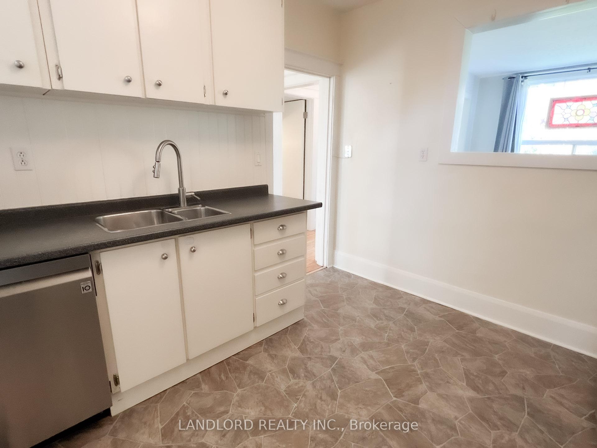 Photo 4 of 16 Earl Haig Avenue, Toronto, Woodbine Corridor — HOMEH
