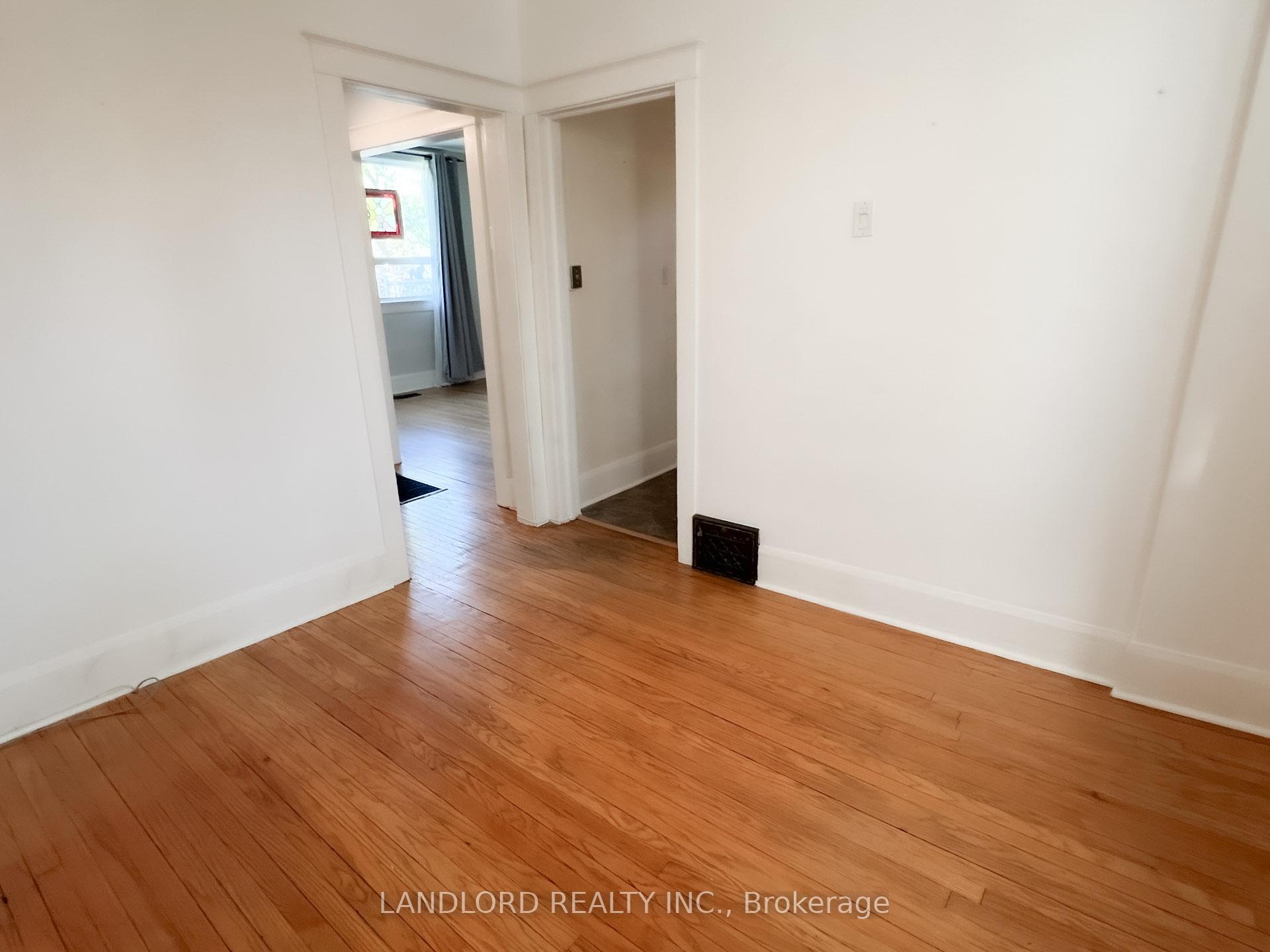 Photo 9 of 16 Earl Haig Avenue, Toronto, Woodbine Corridor — HOMEH