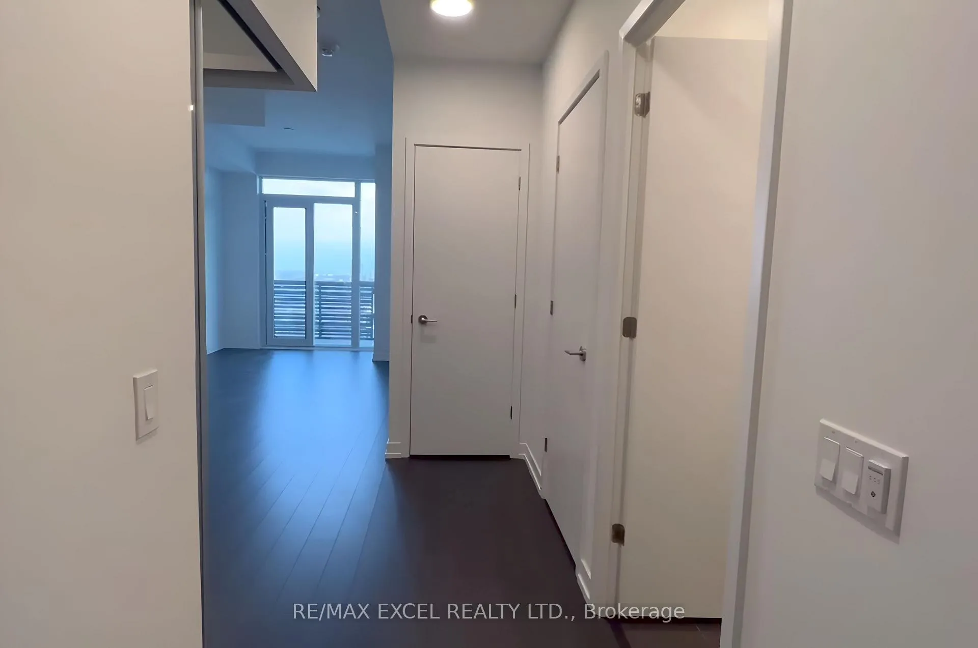 Photo 6 of Unit 3902, 39 Roehampton Avenue, Toronto, Mount Pleasant West — HOMEH