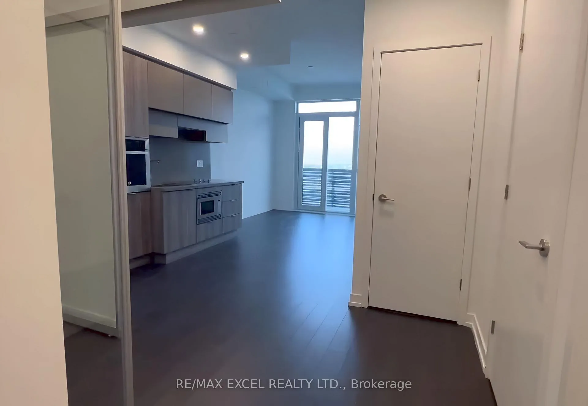 Photo 7 of Unit 3902, 39 Roehampton Avenue, Toronto, Mount Pleasant West — HOMEH