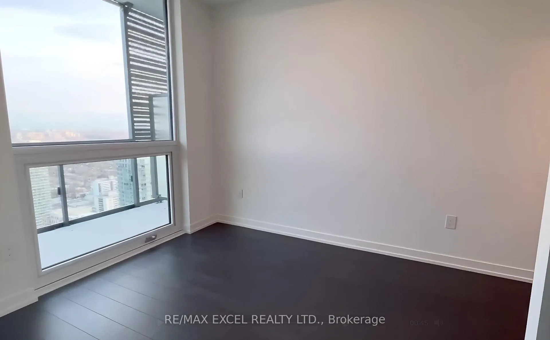 Photo 8 of Unit 3902, 39 Roehampton Avenue, Toronto, Mount Pleasant West — HOMEH