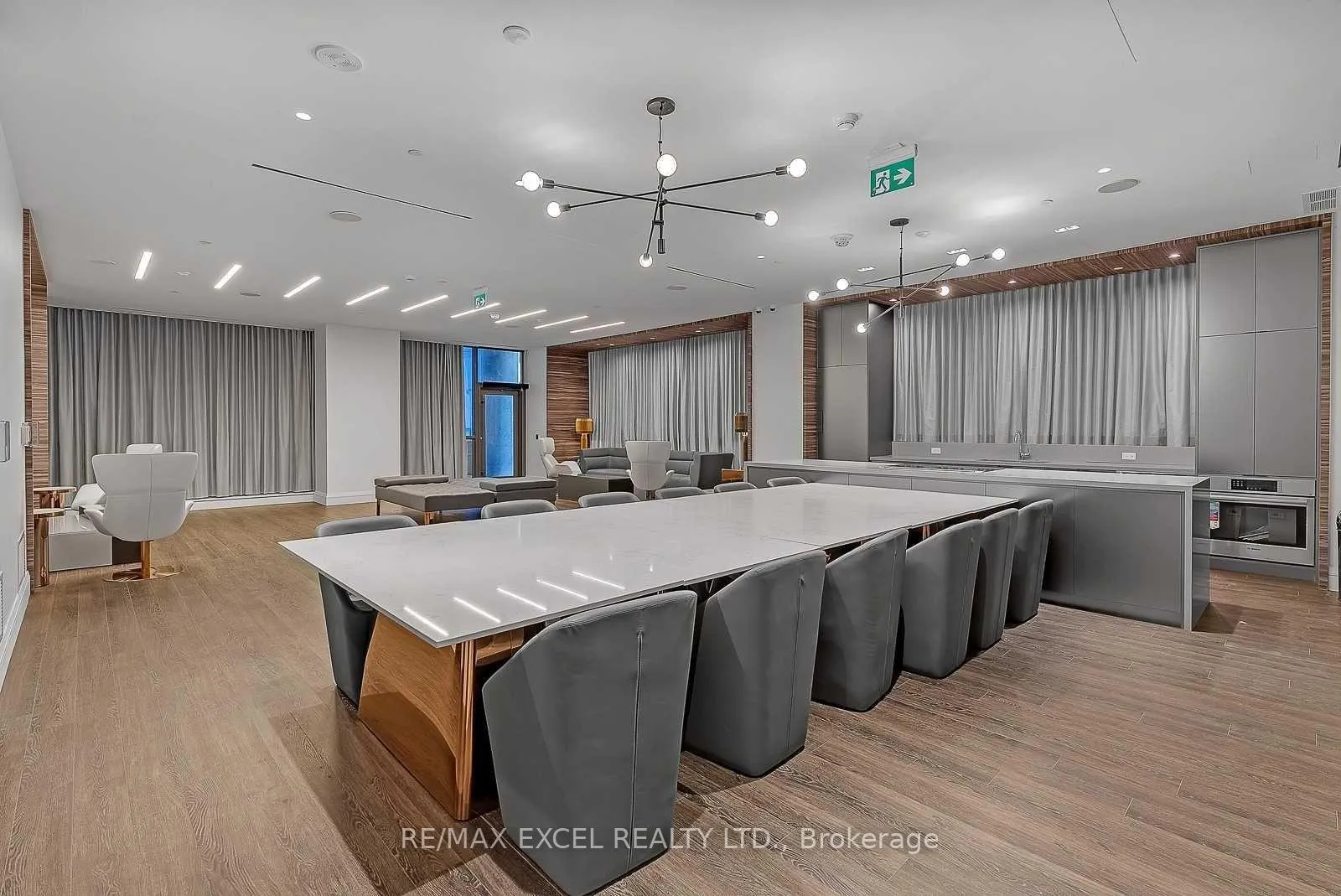Photo 13 of Unit 3902, 39 Roehampton Avenue, Toronto, Mount Pleasant West — HOMEH