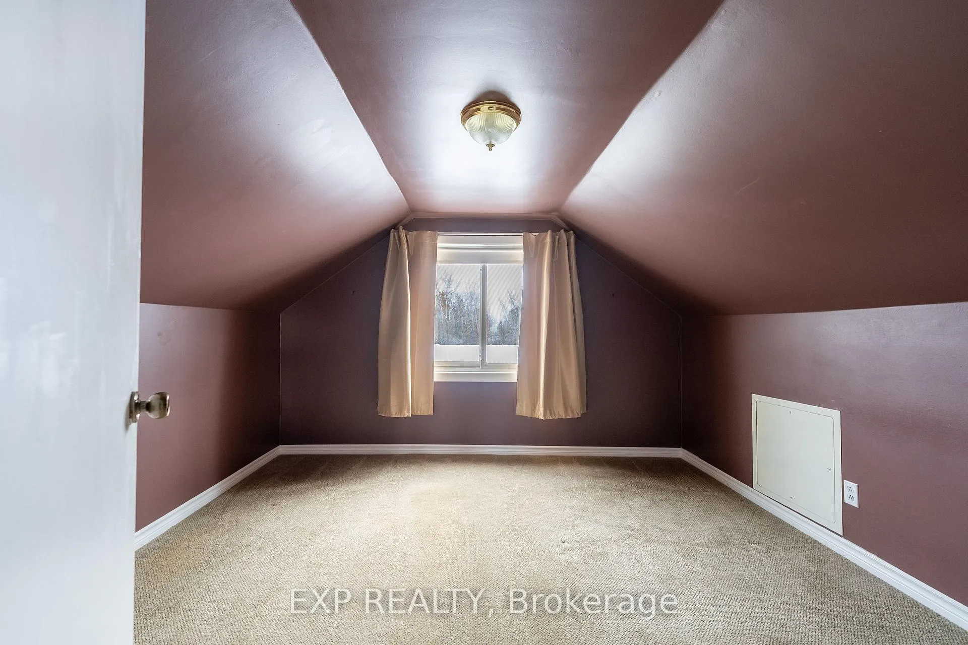 Photo 27 of 742 Broadway Street, Welland, Broadway — HOMEH