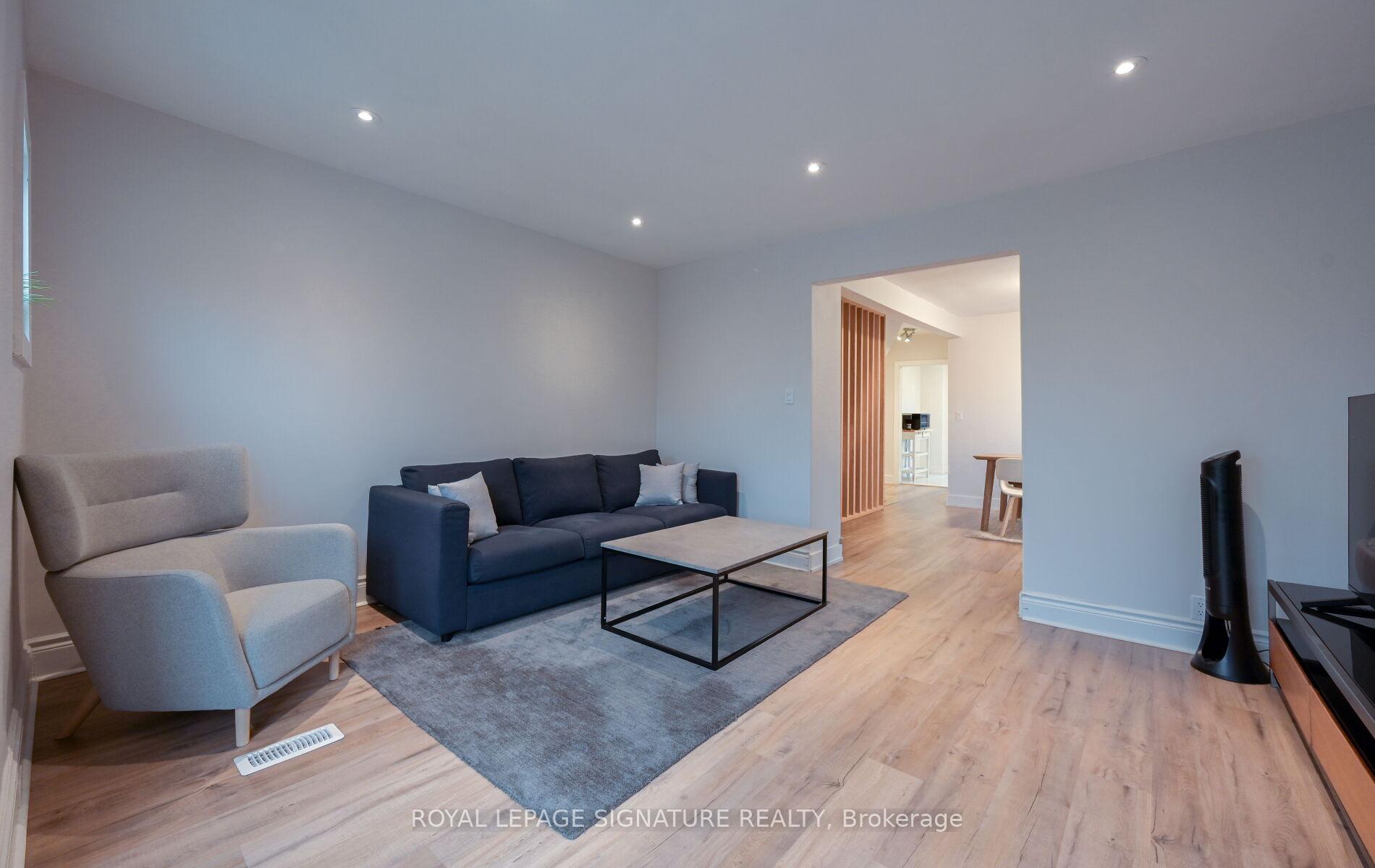 Photo 6 of Unit Upper, 466 Pape Avenue, Toronto, North Riverdale — HOMEH