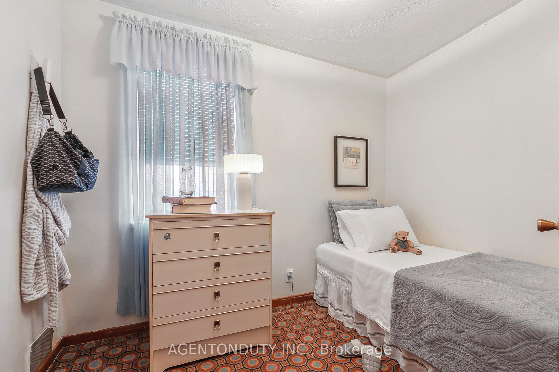 Photo 23 of 109 Lisgar Street, Toronto, Little Portugal — HOMEH