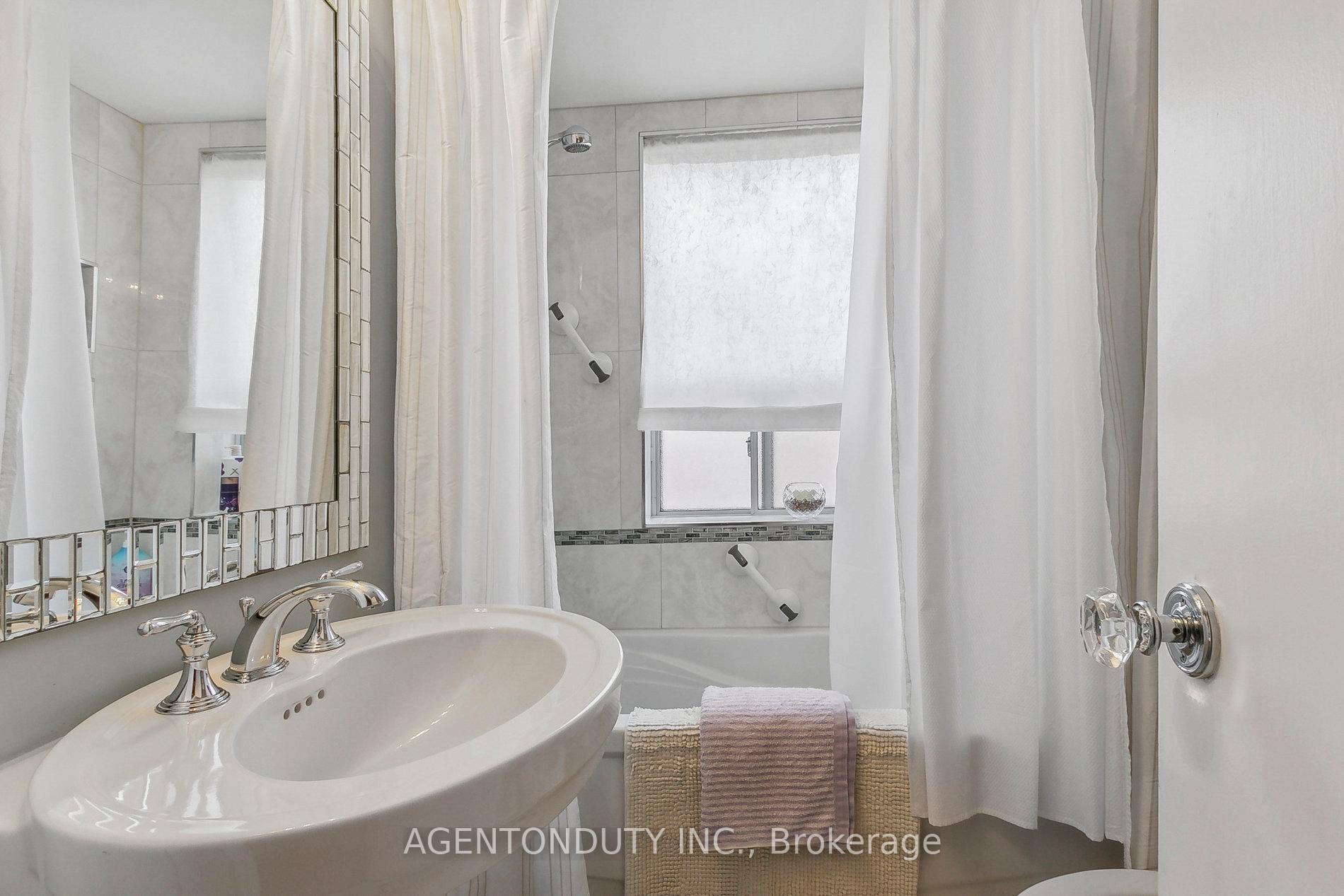 Photo 28 of 109 Lisgar Street, Toronto, Little Portugal — HOMEH