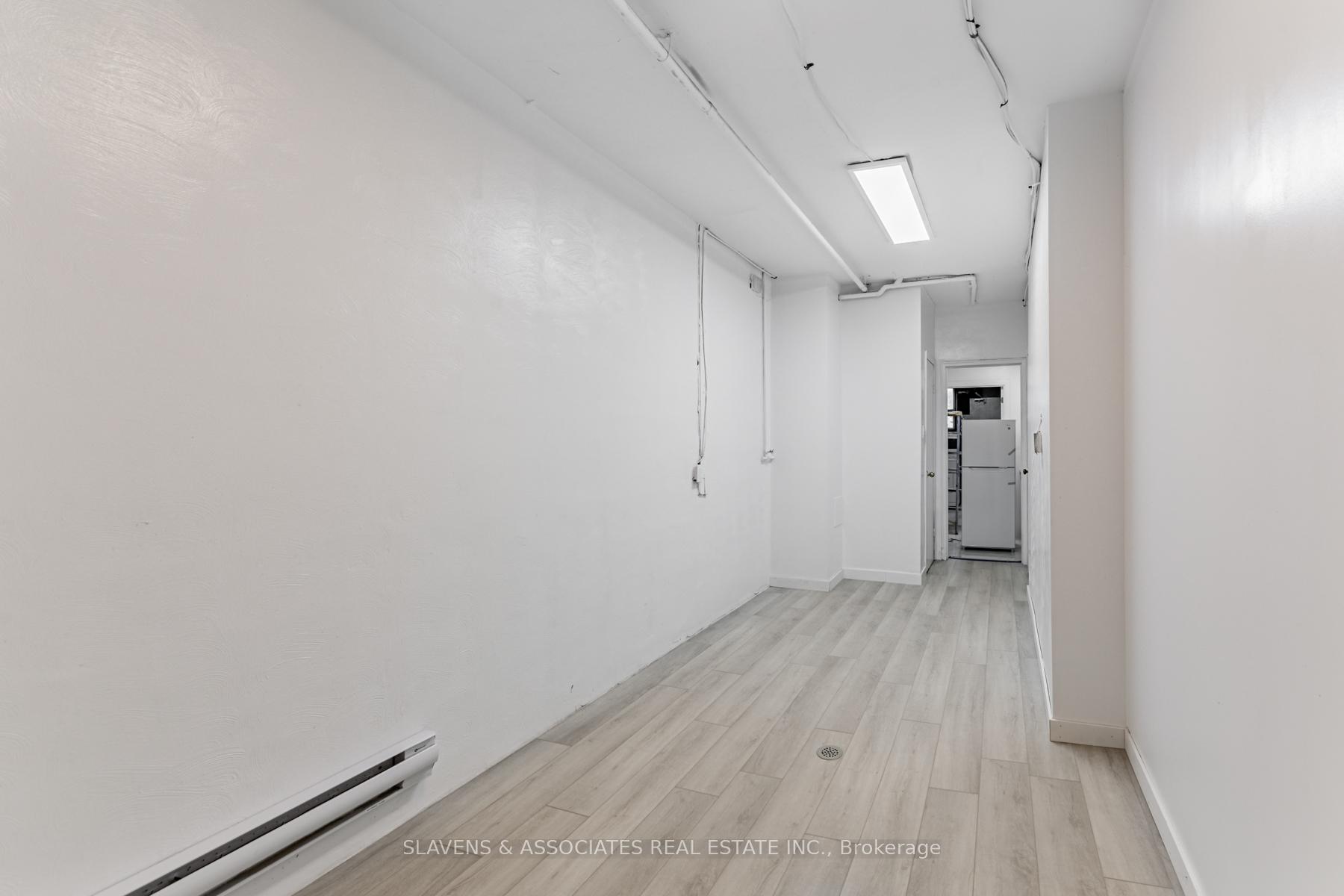 Photo 20 of 20 Wasdale Crescent, Toronto, Englemount-Lawrence — HOMEH