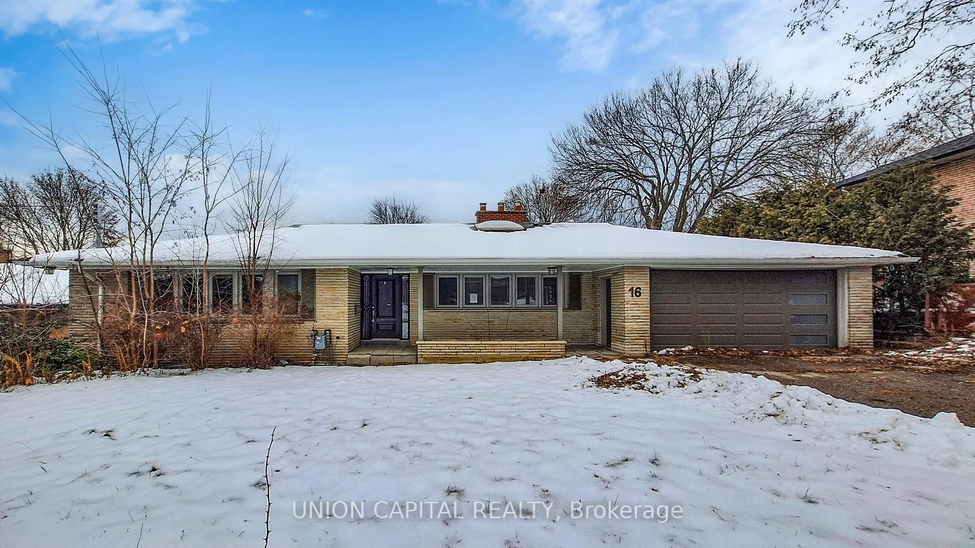 Photo 1 of 16 Cavalier Crescent, Vaughan, Uplands — HOMEH
