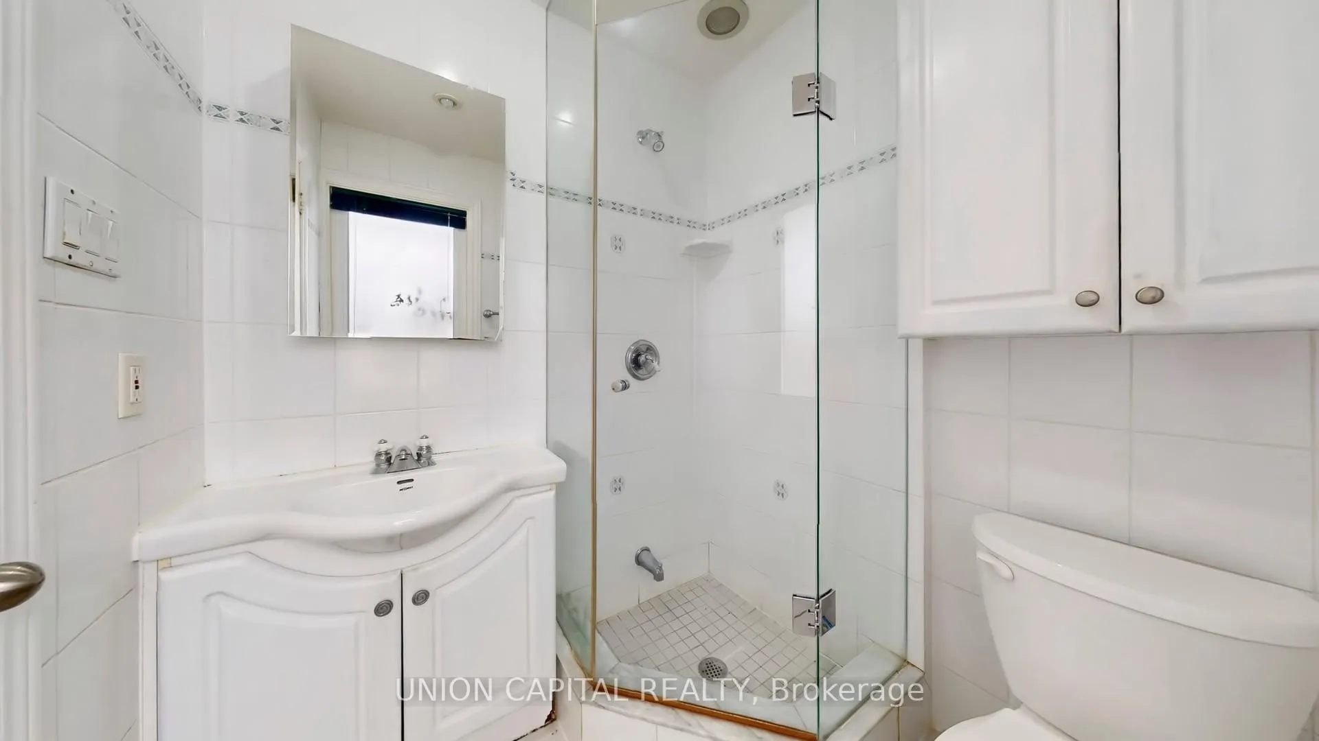 Photo 14 of 16 Cavalier Crescent, Vaughan, Uplands — HOMEH