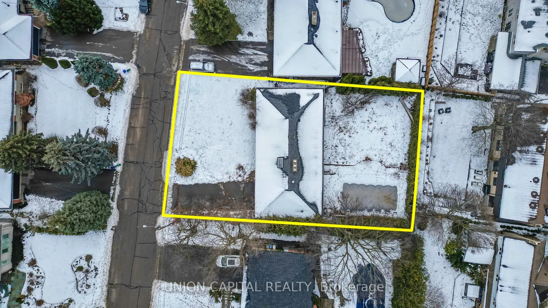 Photo 18 of 16 Cavalier Crescent, Vaughan, Uplands — HOMEH