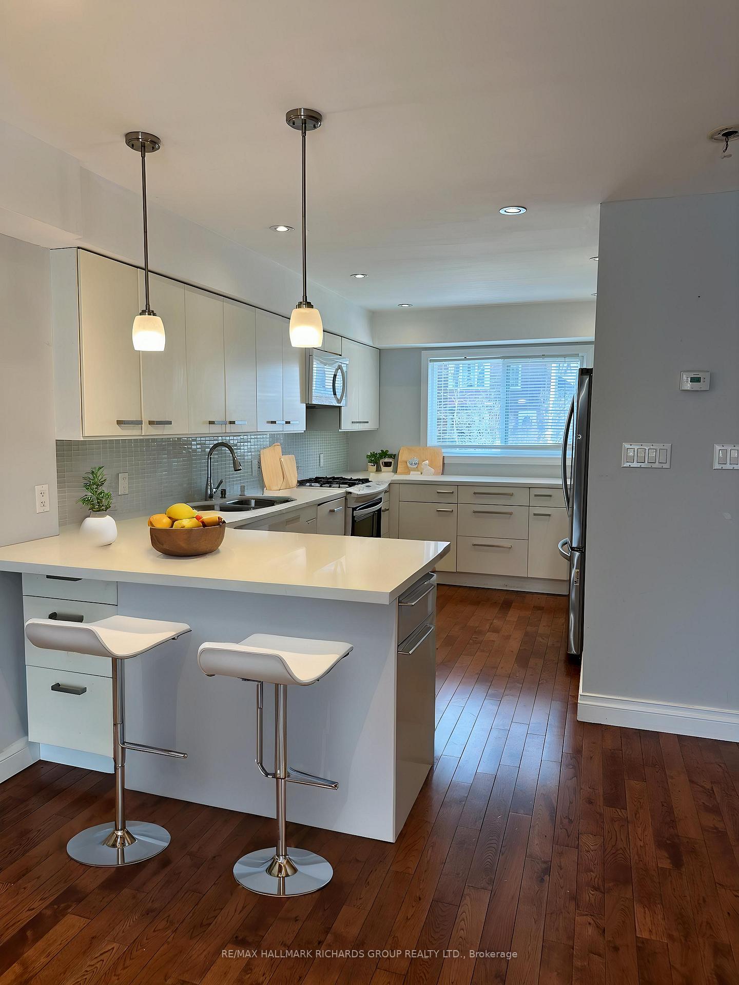 Photo 4 of 79 Osborne Avenue, Toronto, East End-Danforth — HOMEH
