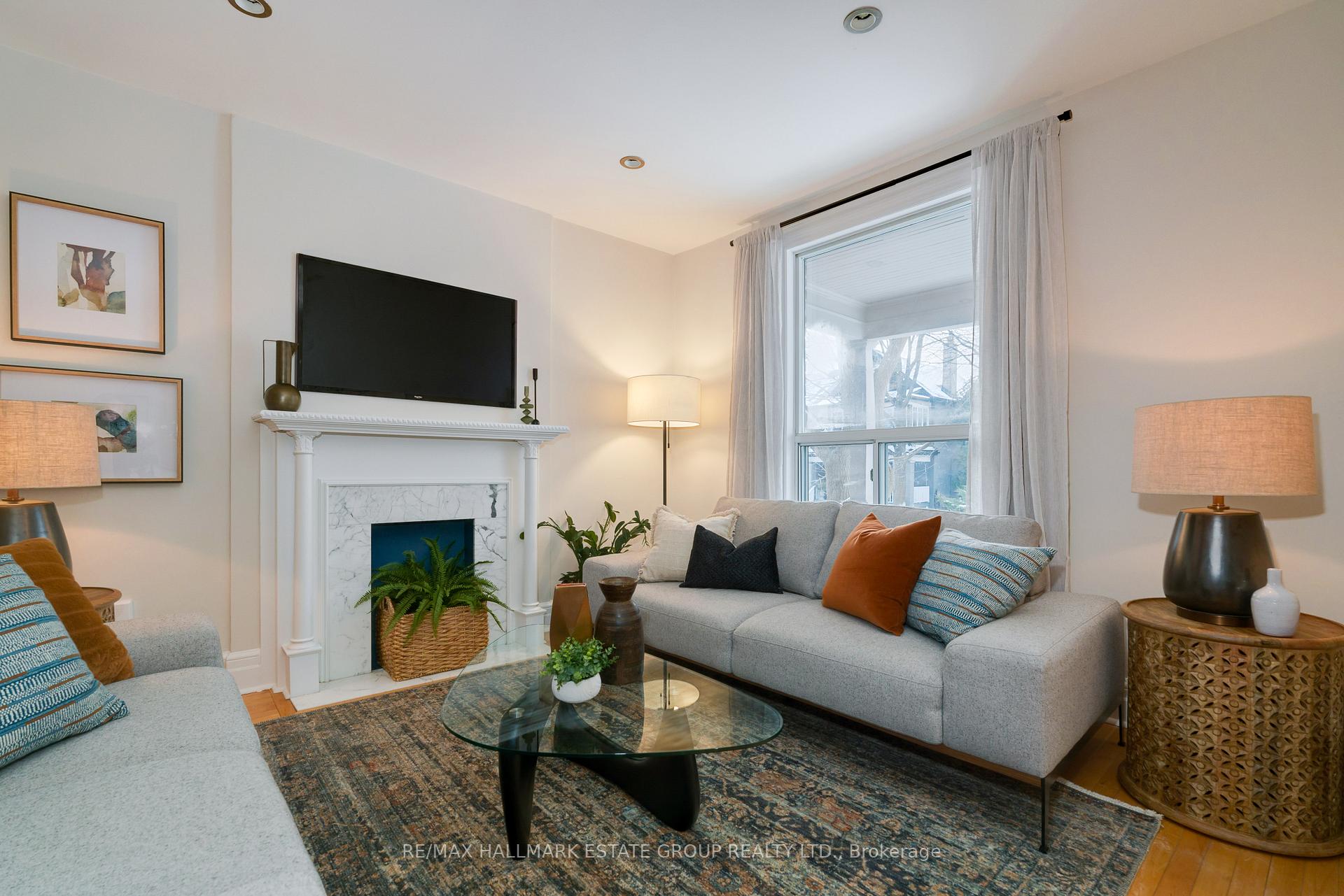 Photo 3 of 181 Lee Avenue, Toronto, The Beaches — HOMEH