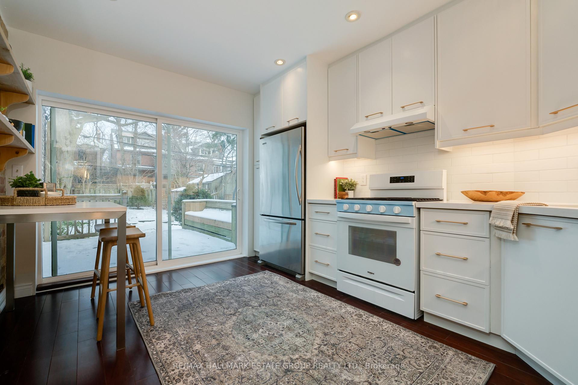 Photo 7 of 181 Lee Avenue, Toronto, The Beaches — HOMEH
