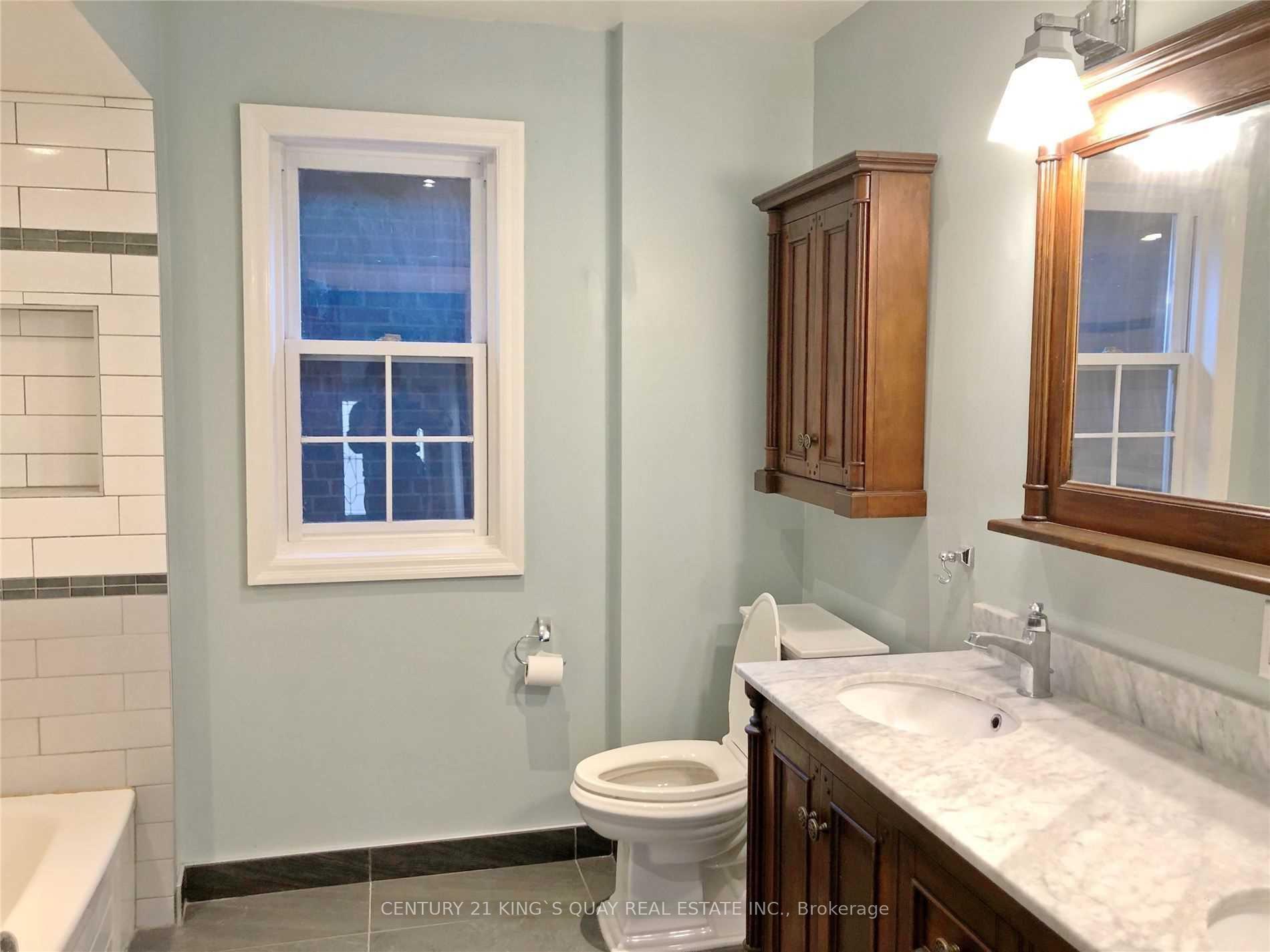 Photo 11 of 33 Brooke Avenue, Toronto, Bedford Park-Nortown — HOMEH