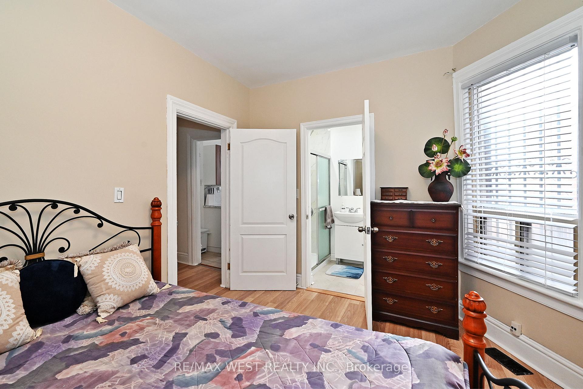 Photo 14 of 39 Lindsey Avenue, Toronto, Dufferin Grove — HOMEH