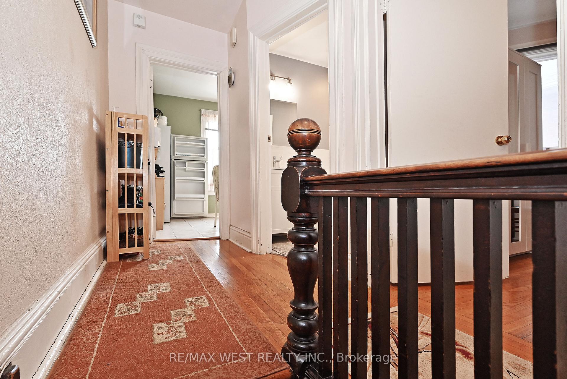 Photo 17 of 39 Lindsey Avenue, Toronto, Dufferin Grove — HOMEH