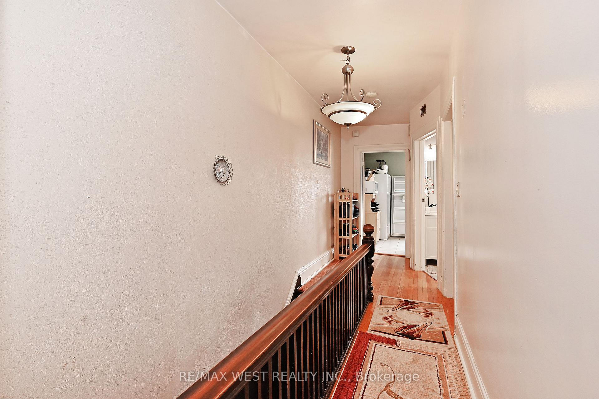 Photo 18 of 39 Lindsey Avenue, Toronto, Dufferin Grove — HOMEH