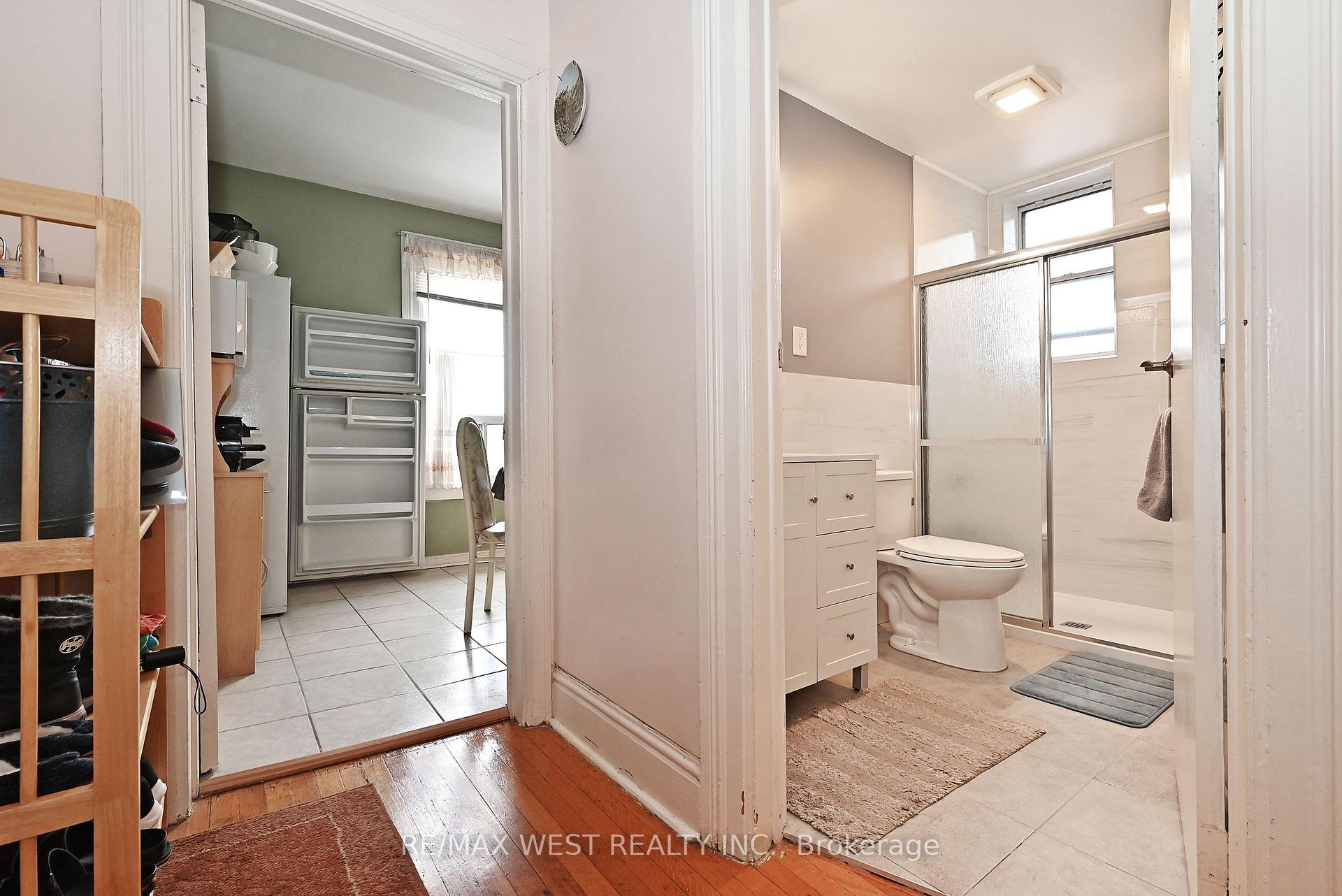 Photo 28 of 39 Lindsey Avenue, Toronto, Dufferin Grove — HOMEH